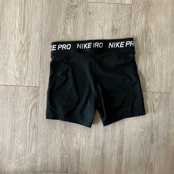 Nike Pro Compression Shorts - black, women’s size M - Picture 2 of 3